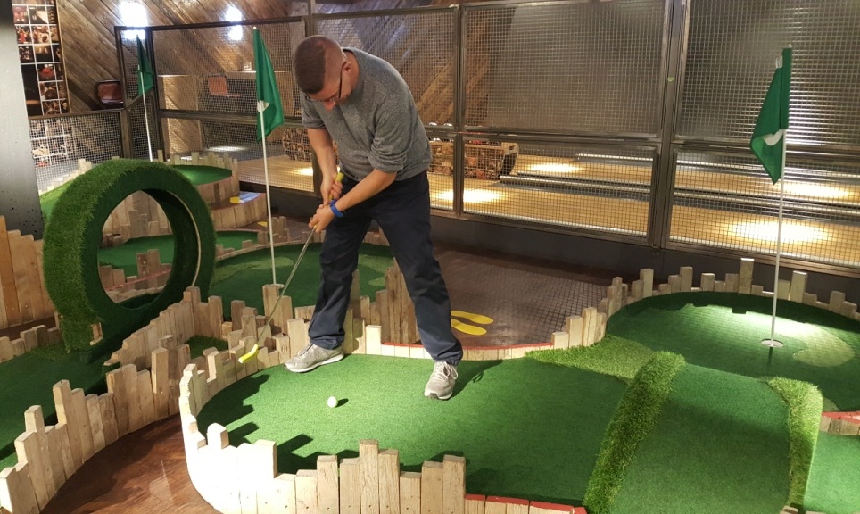 The Ham and Egger Files Minigolf consultancy