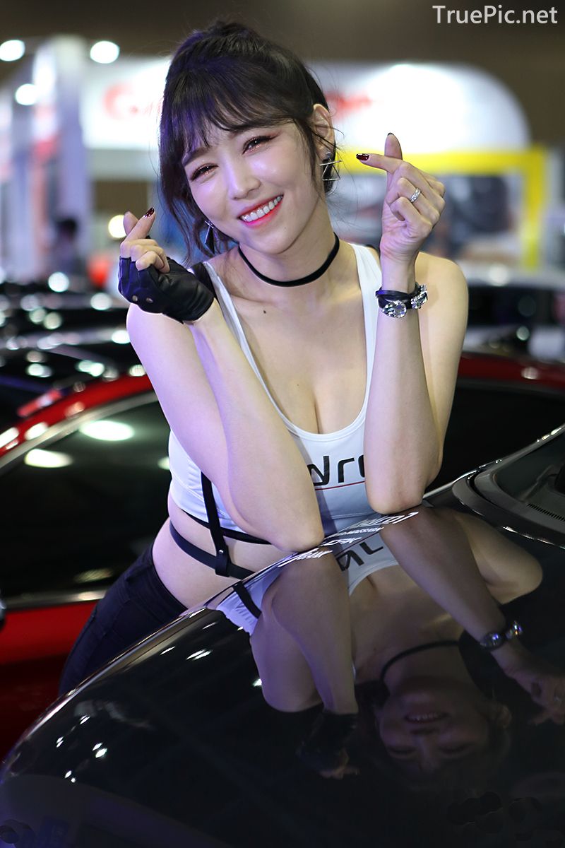 Korean Racing Model - Lee Eunhye - Seoul Auto Salon 2019 - Picture 38