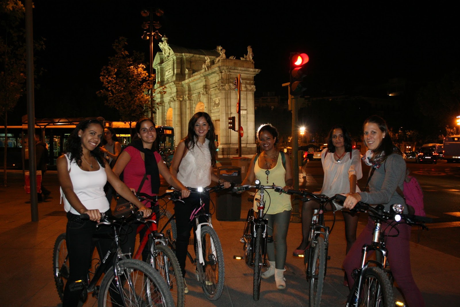 MadridCycleChic VOGUE FASHION NIGHT OUT MADRID CYCLE CHIC