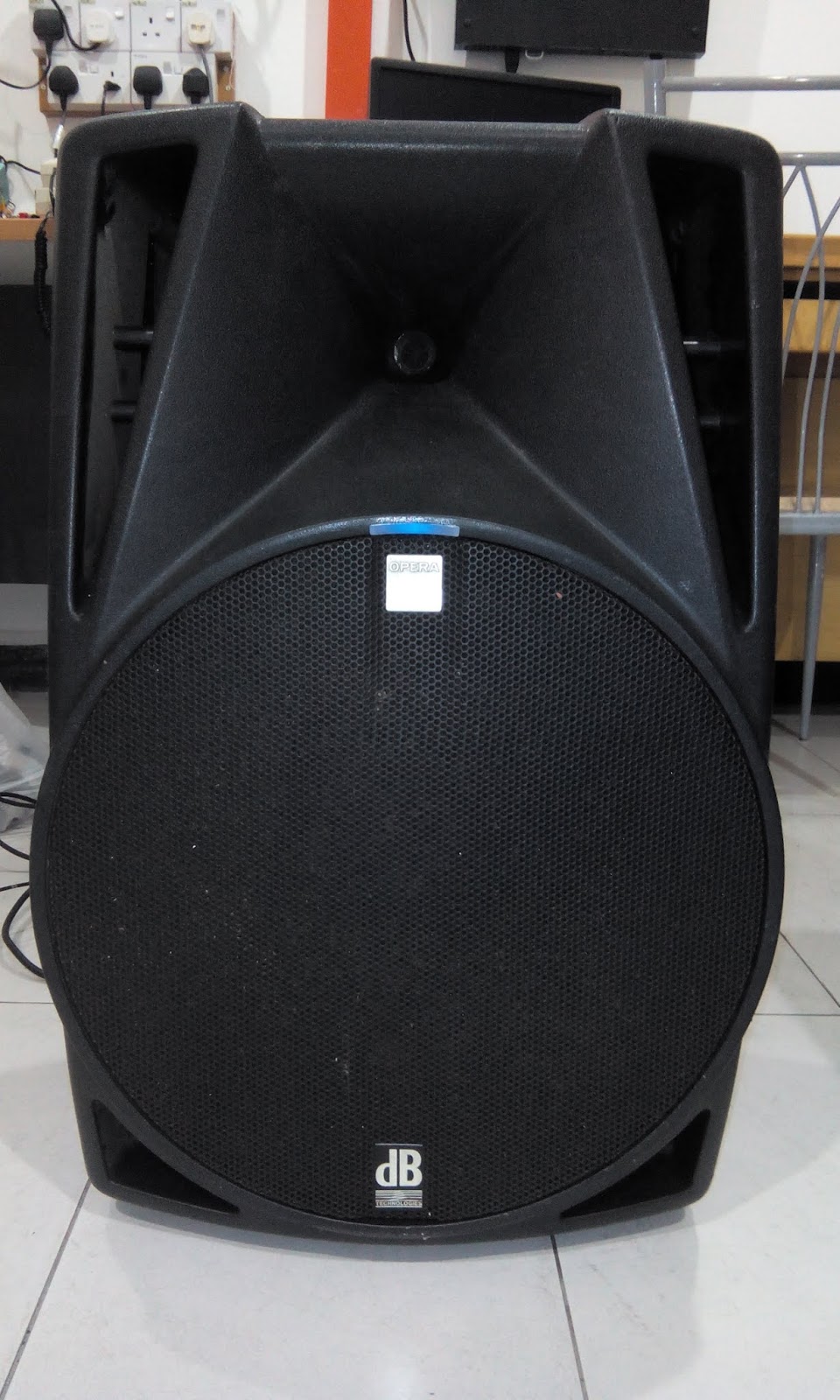 Life Begins at Forty dB Technologies OPERA 405D active PA speaker repair