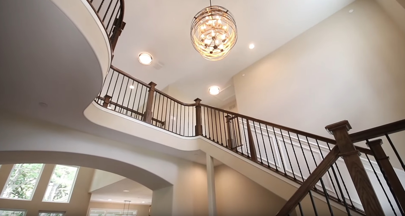 33 Interior Design Photos vs. Custom Home By KLM Builders Tour
