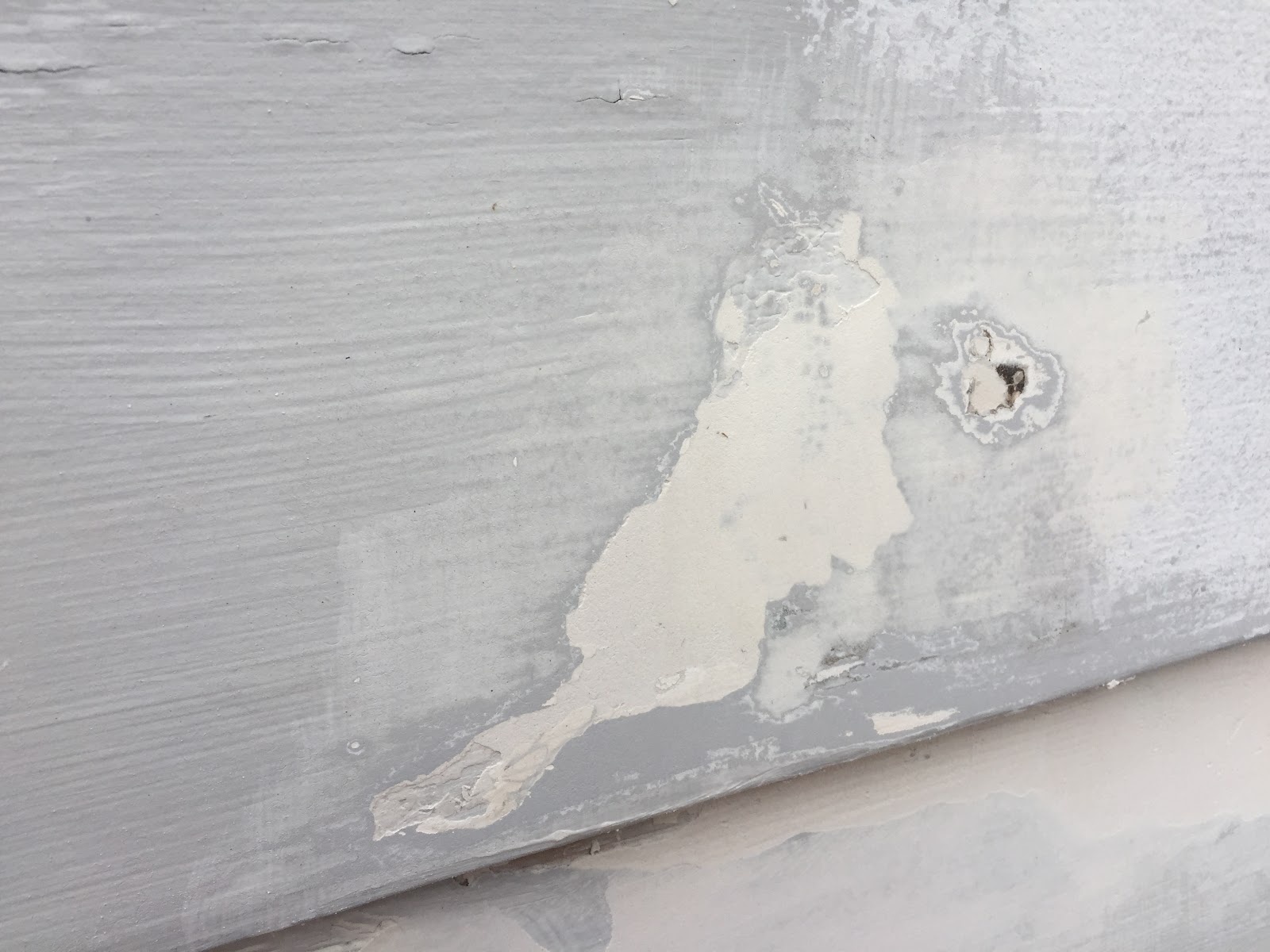 Filling Cracks in Exterior Wood Before Painting