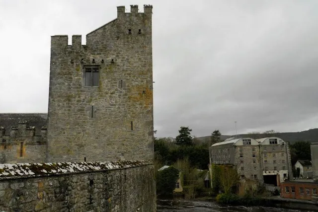 Dublin to Tipperary Ireland Road Trip: Cahir Castle