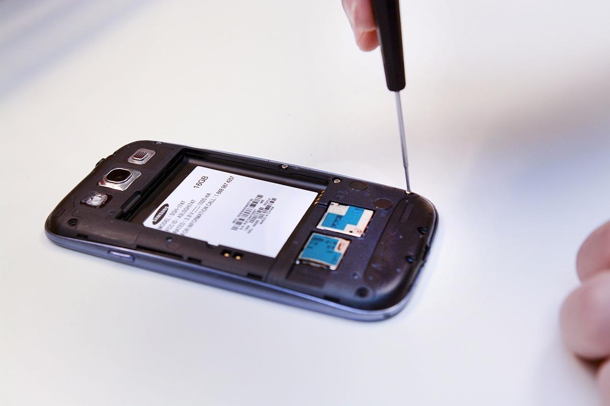 iPhone screen repair Glendale AZ