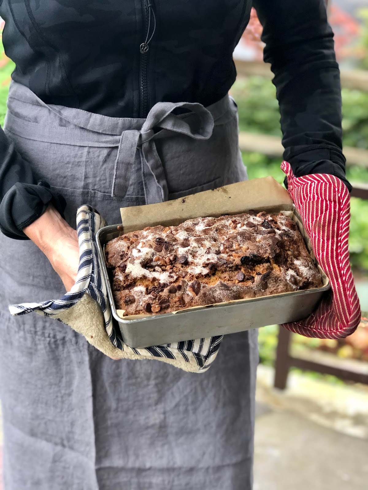 Not Entenmann's Sour Cream Chip & Nut Loaf (but close)