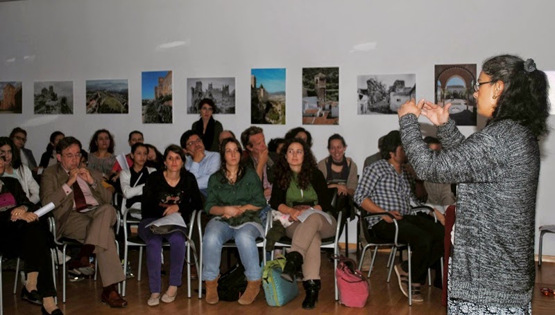 Aïcha. PUESTA EN ESCENA DE POESÍA ESPAÑOLA