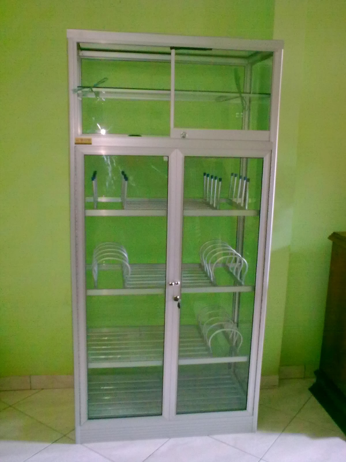 Desain Lemari/rak Piring untuk dapur rumah minimalis