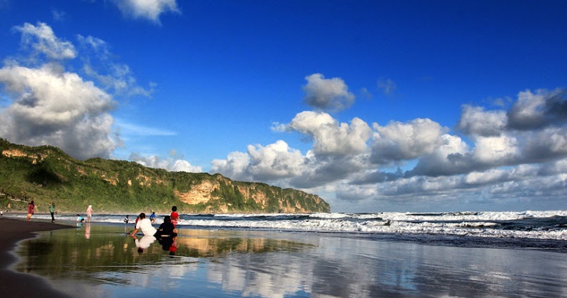 image wisata pantai parangtritis jogja