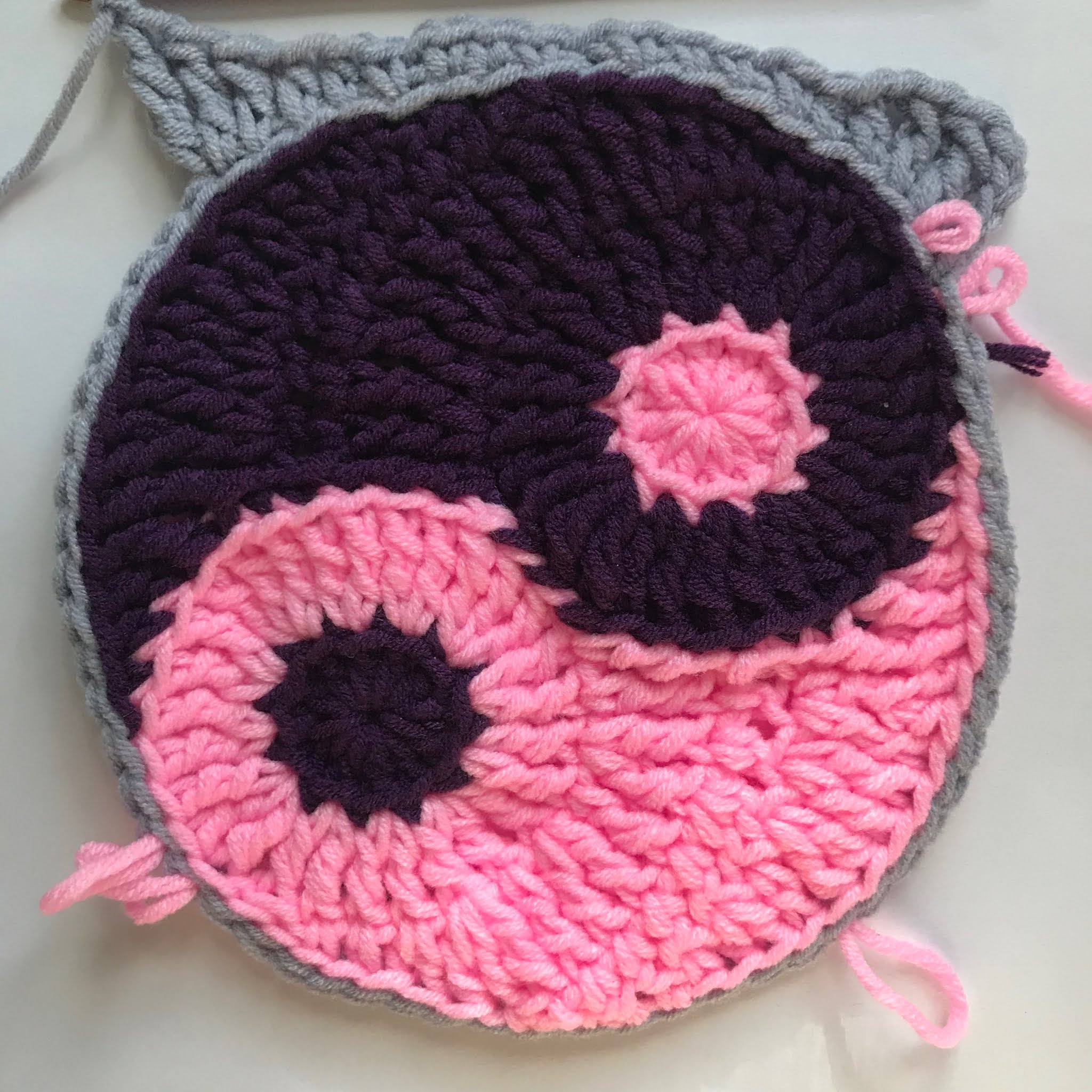 Bright Bag Yin Yang granny square!