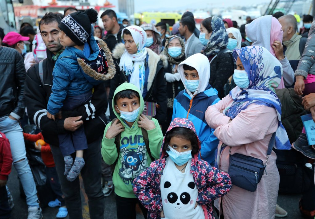 Crise migratoire : En Grèce des manifestants empêchent les migrants évacués des îles de rejoindre leurs nouveaux logements