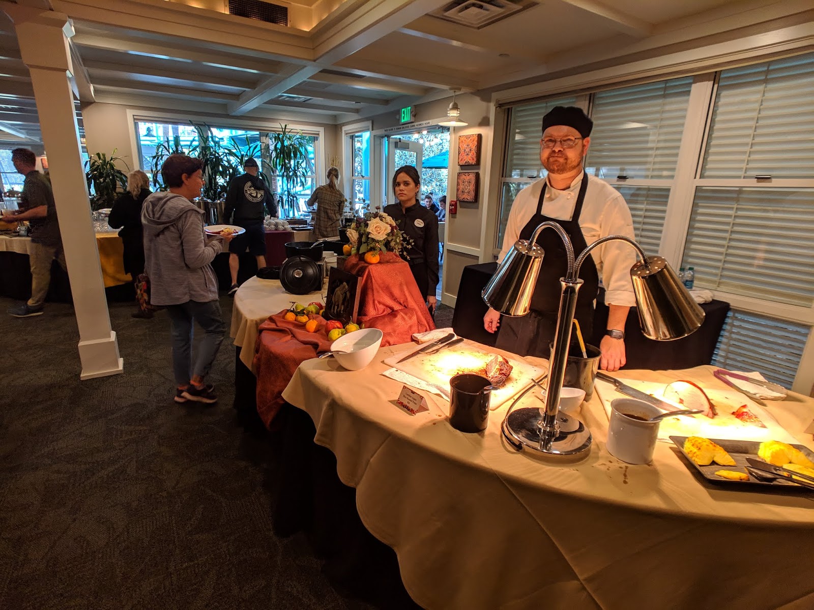 Enjoy a fine dining Thanksgiving feast at the San Diego Zoo or San