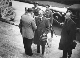 Hitler meets Chamberlain in Berchtesgaden worldwartwo.filminspector.com