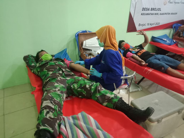 Peduli Sesama,Babinsa Brojol Ikut Donor Darah