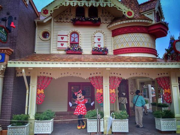 GUÍA -PRE Y POST- TRIP SHANGHAI DISNEY RESORT - Blogs de China - Lands que componen Shanghai Disneyland: MICKEY AVENUE (21)