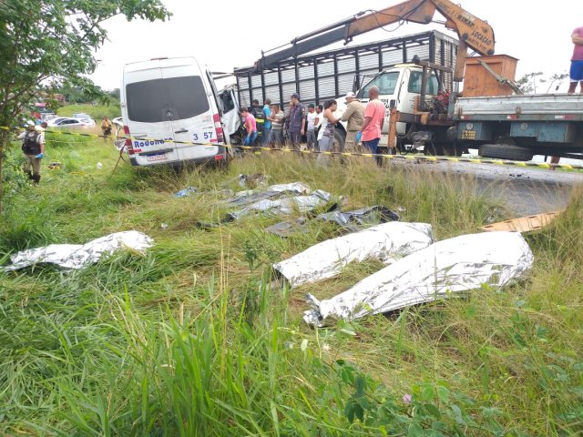 Acidente grave deixa 8 mortos entre Feira de Santana e São Gonçalo dos Campos