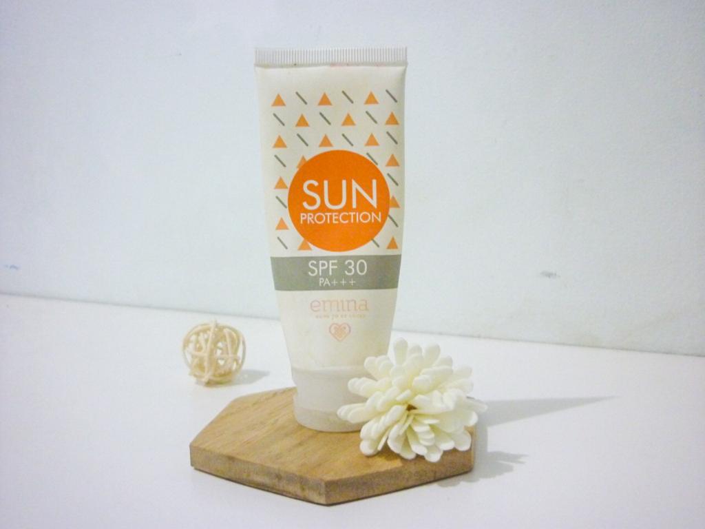 Review Emina Sun Protection SPF 30 PA+++ Andayani Rhani