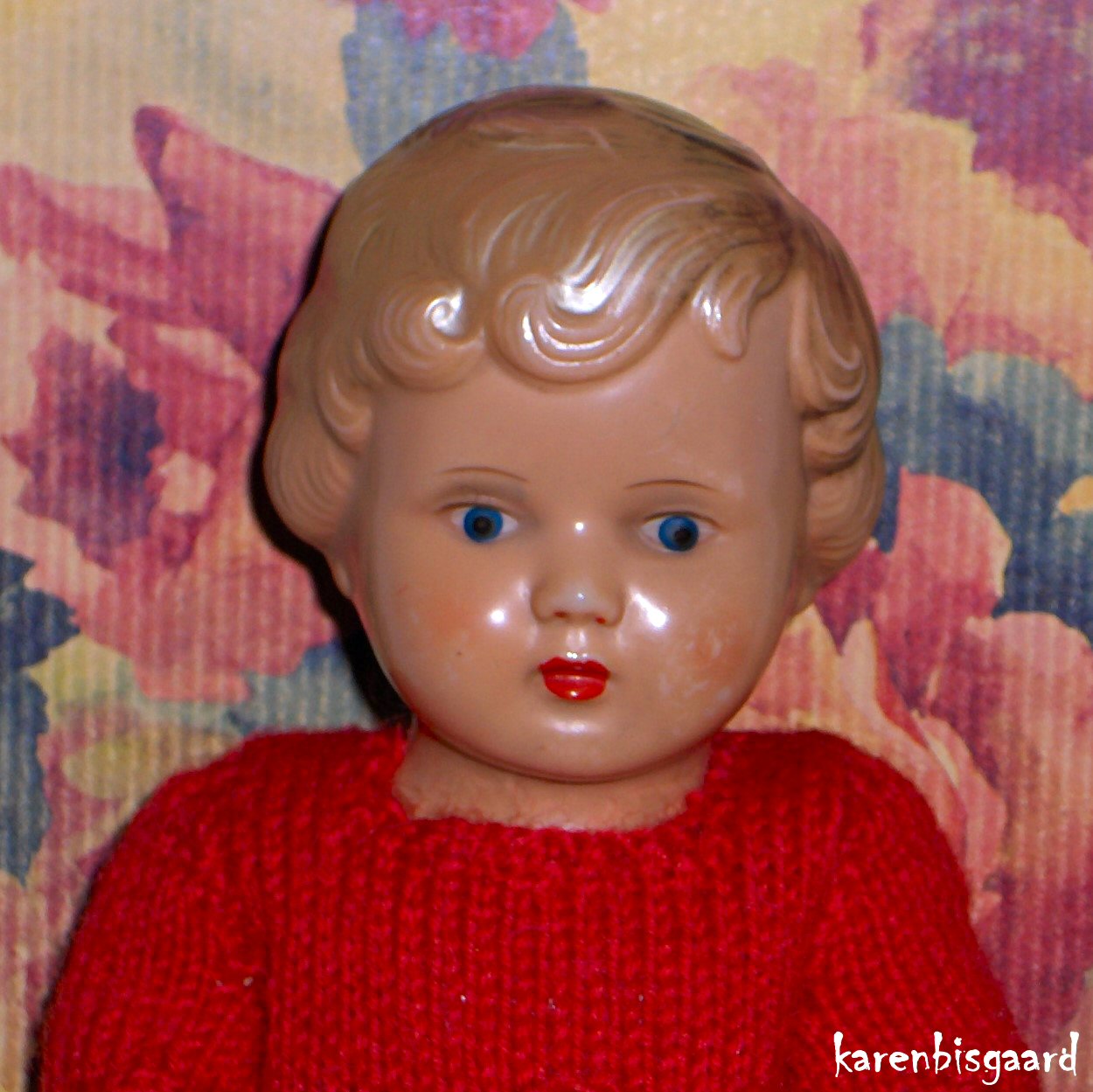 Karen`s Vintage Dolls Photography. Celloid doll 23 cm 1950 wearing