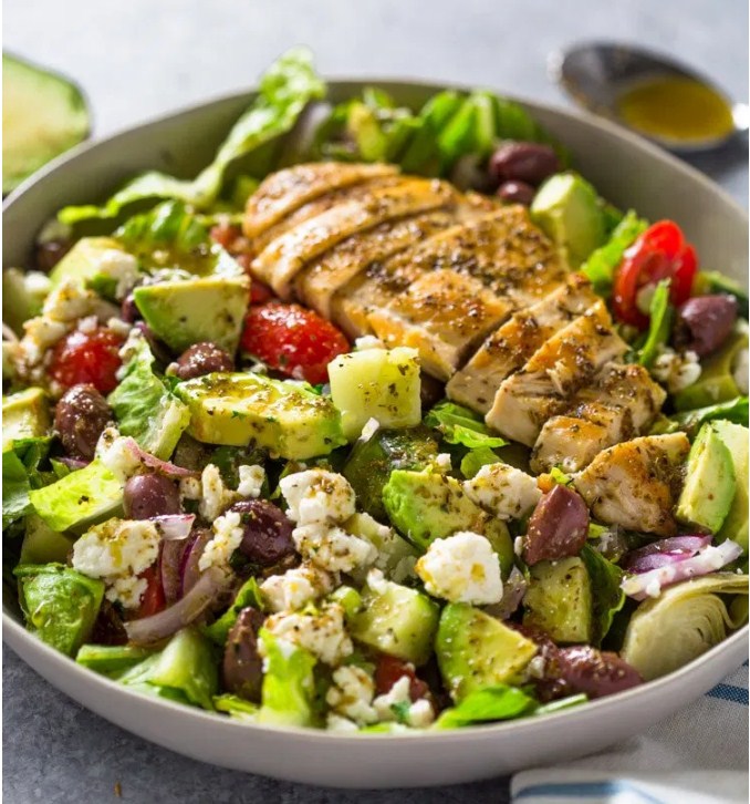 Greek Avocado & Grilled Chicken Salad with Greek Dressing Greek Avocado & Grilled Chicken Salad with Greek Dressing