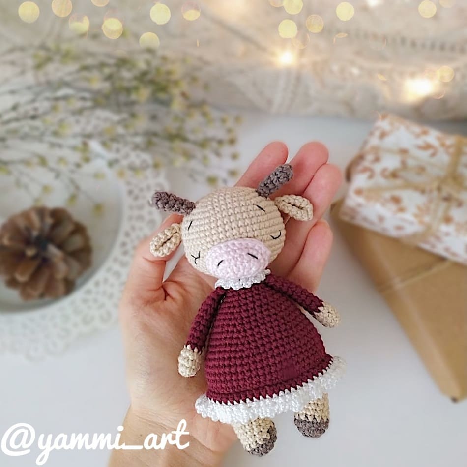 Crochet cow in dress free pattern