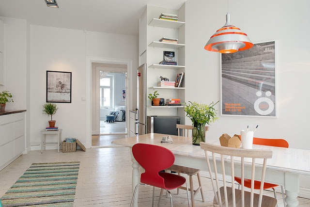 Les chaises dépareillées