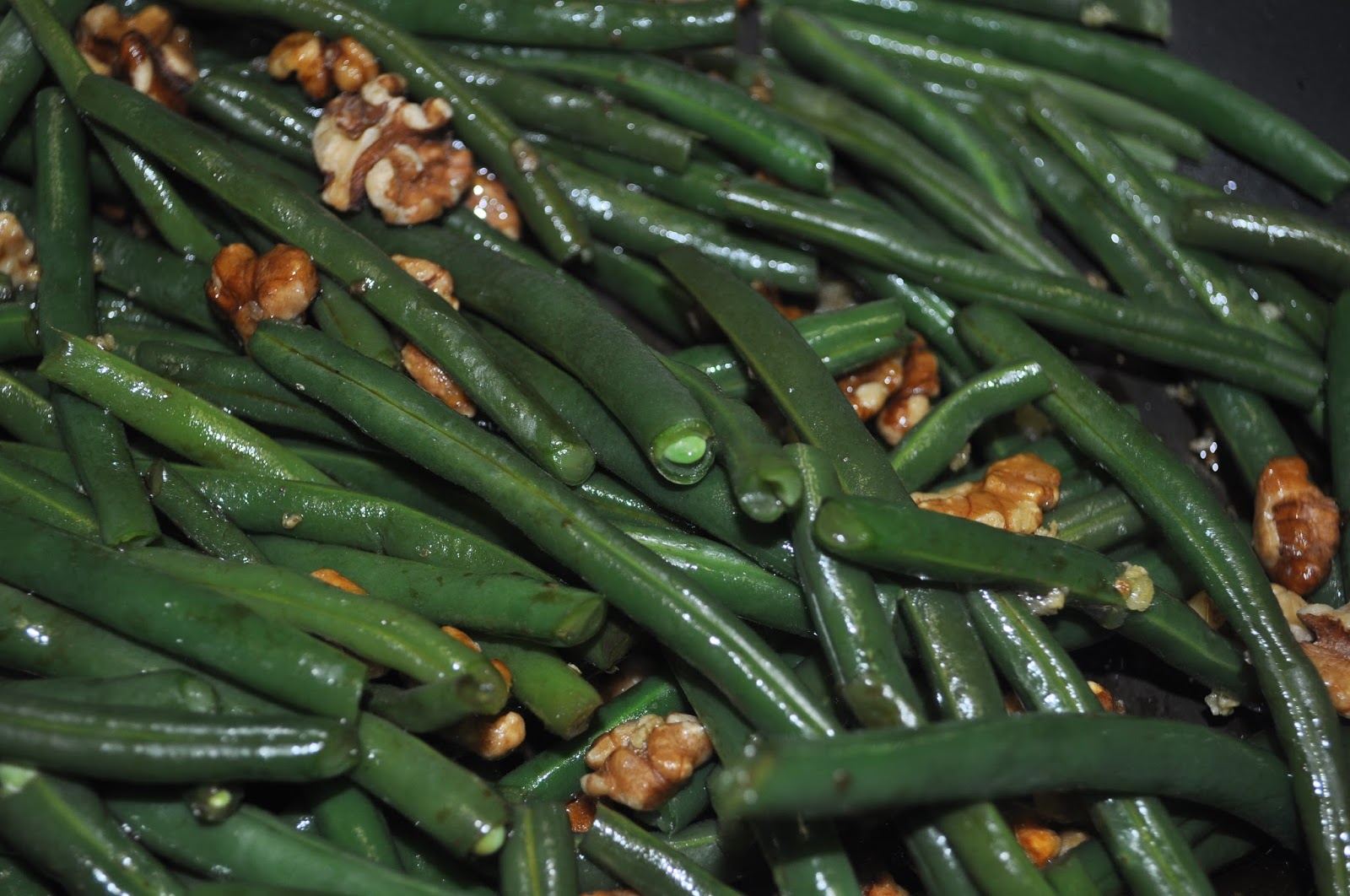 Beth's Favorite Recipes Green Beans with Walnuts and Balsamic