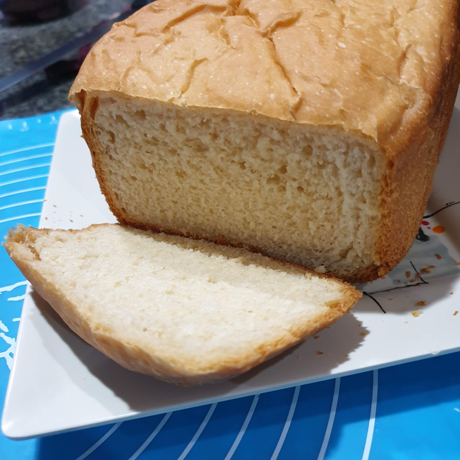 [HowTo] Making sourdough starter from raisin yeast water and baking my