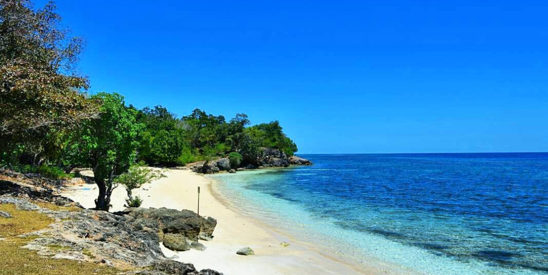 Pusentasi Tempat Wisata Pusat Laut Donggala