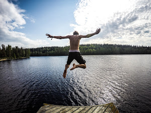 Intentar: try, attempt, dabble in, give a go