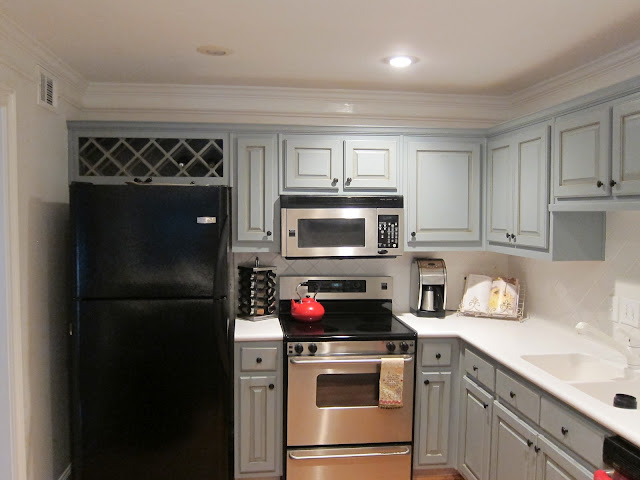 bricks and baubles: Product Review: RustOleum Cabinet Transformations