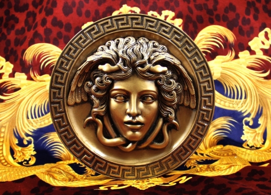 Versace's Medusa WHAT YOU NEED TO KNOW