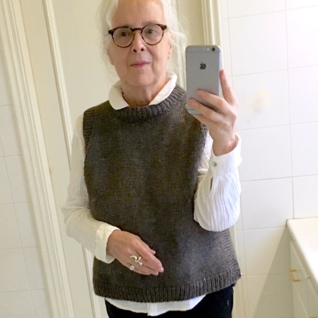 Sleeveless sweater Sleeveless sweater