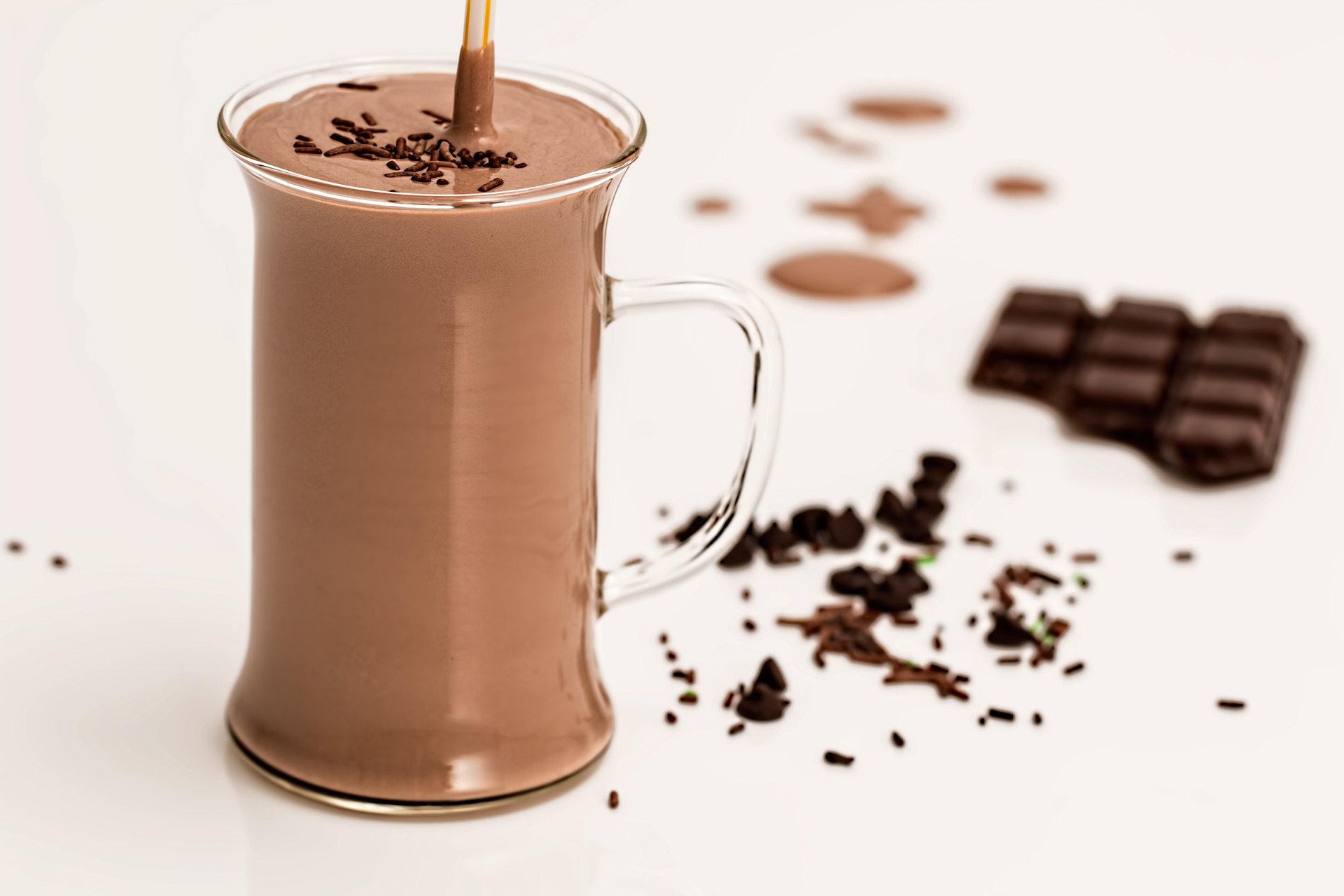 HOW TO MAKE CHOCOLATE SHAKE