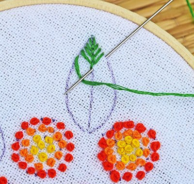 Hướng dẫn thêu hoa ngũ sắc - Hình 7