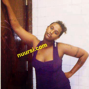 Siil Macaan / Sawiro Wasmo Gallery / Gabadh naaso macaan oo sifiican