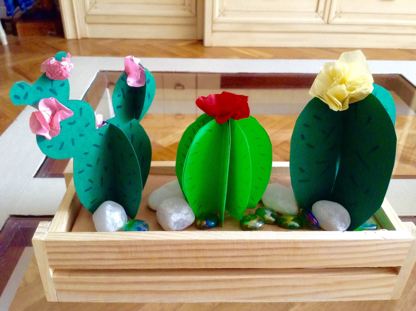 Cactus de papel - Idea de decoración súper fácil 