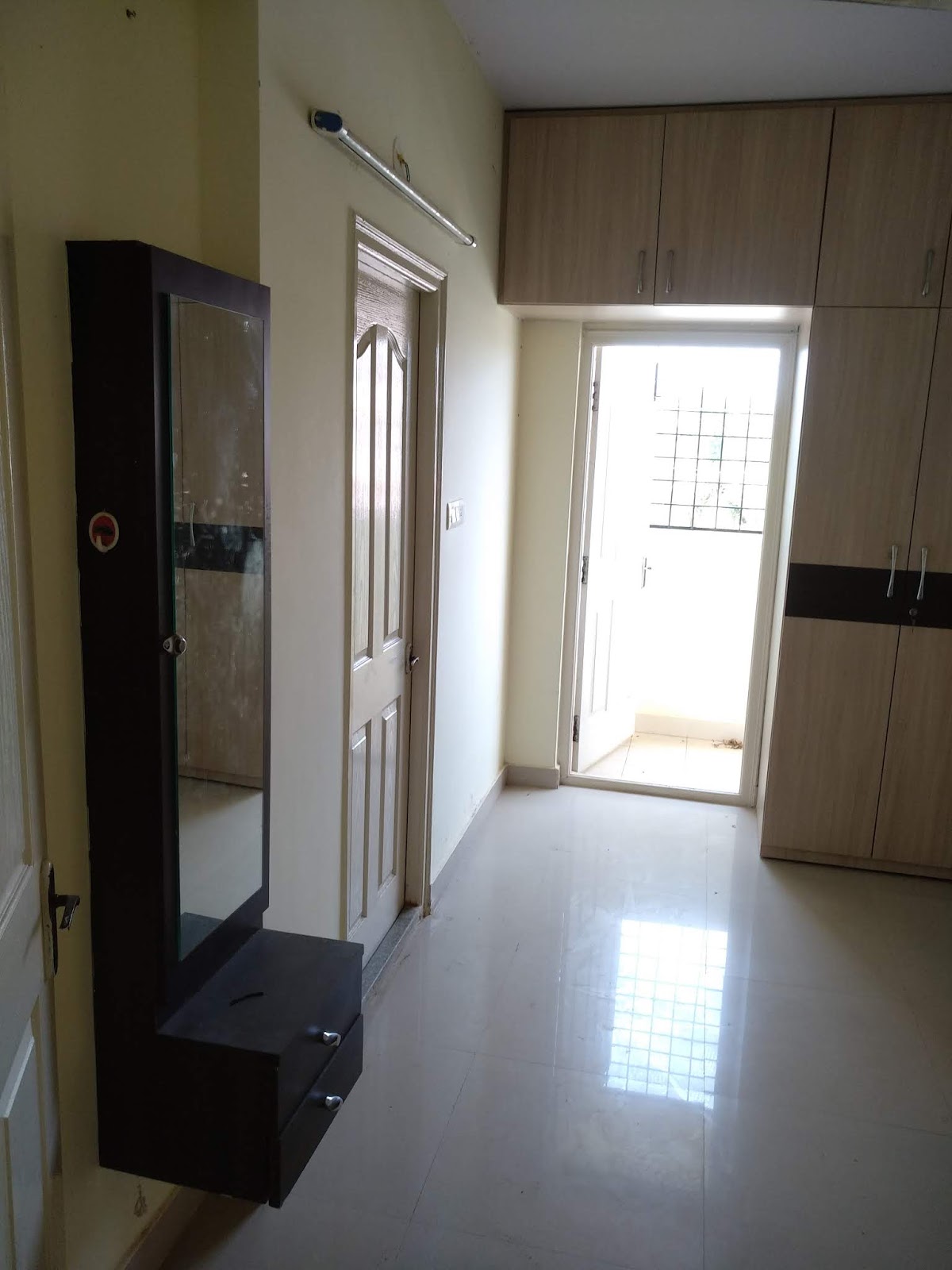 PURVI PRIDE WHITEFIELD IMMADIHALLI BUS STOP (1.5 Kms from white