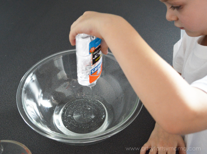 I Spy Sports Slime at artsyfartsymama.com #kidscraft #science #sports