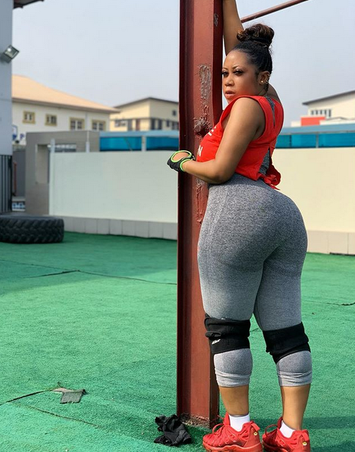 Actress Moyo Lawal wants fans to confirm if her my booty is 100% natural.