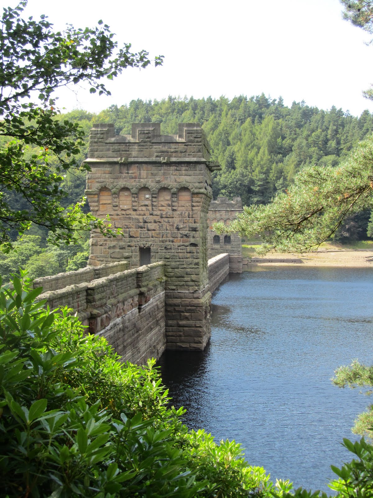 Little Sealed Packages Reservoirs