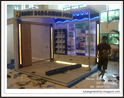 booth pameran solo