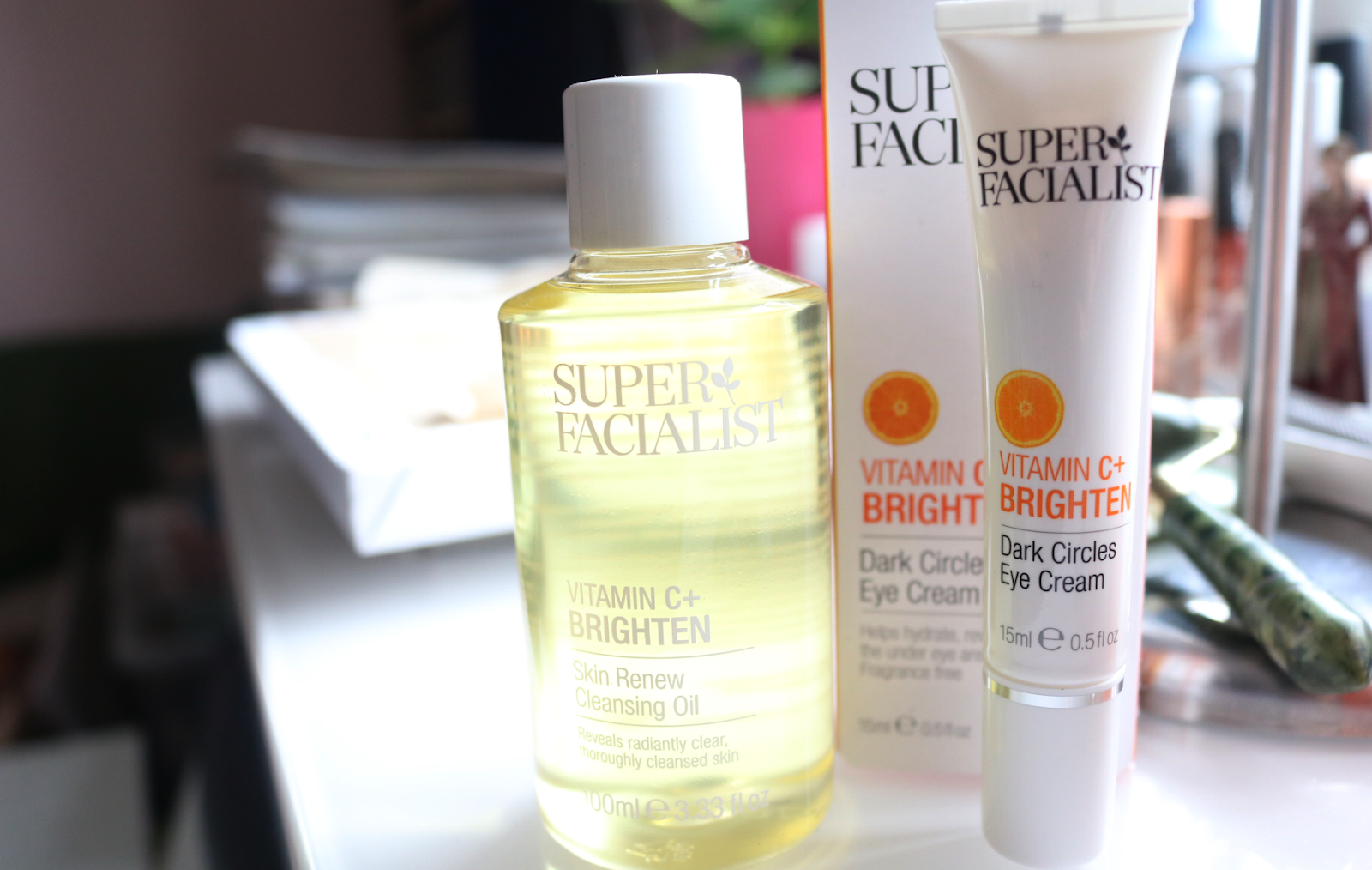 Super Facialist Vitamin C+ Brighten - Skin Renew Cleansing Oil, Dark Circles Eye Cream review