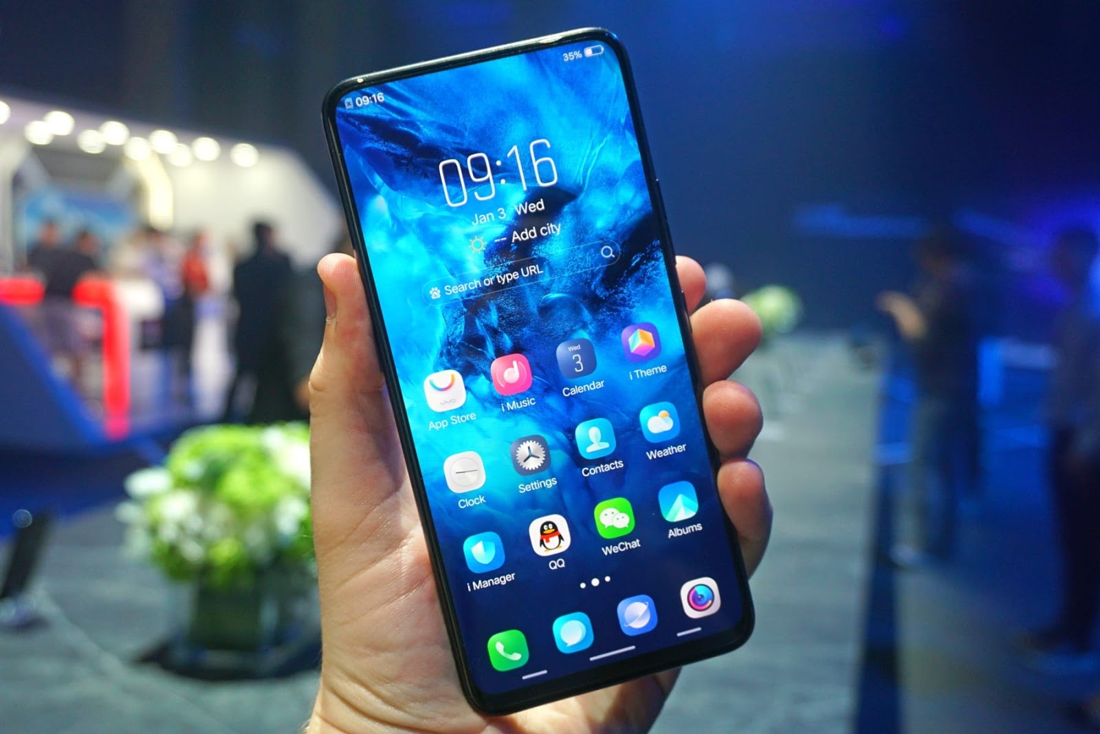 Low-cost Samsung smartphones will make users jump in delight Low-cost Samsung smartphones will make users jump in delight