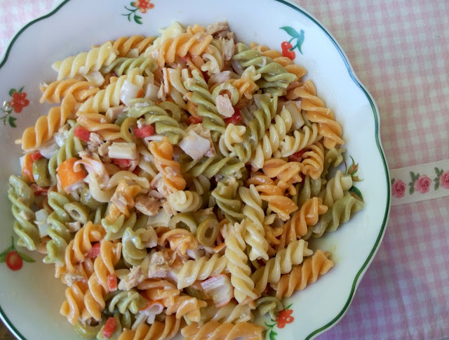 Ensalada de pasta fusilli