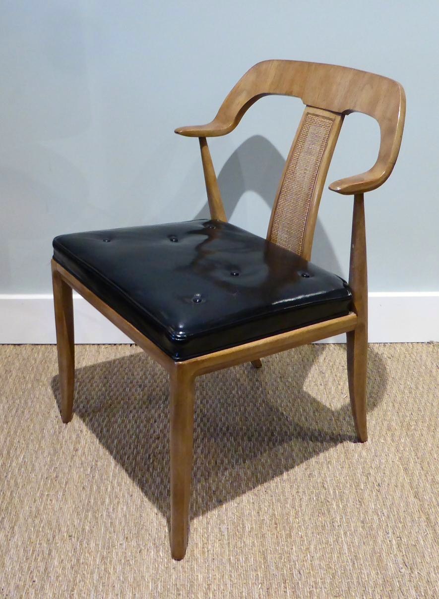 MICHAEL THOMAS Mastercraft Furniture Company Dining Table and Chairs