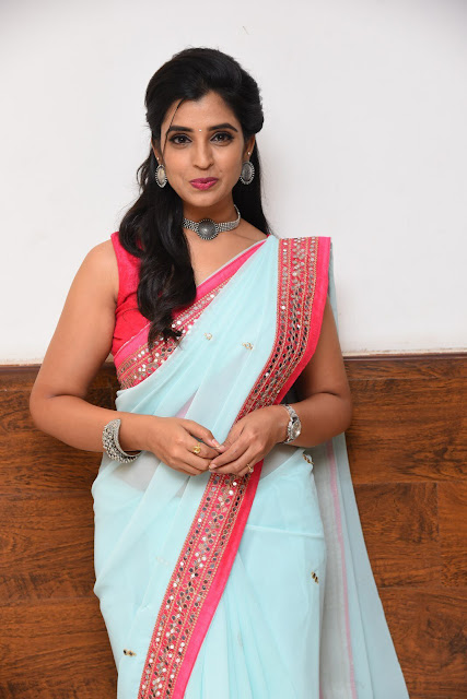 Anchor Shyamala Latest Photos in Saree At Gully Rowdy Pre Release Event Anchor Shyamala Latest Photos in Saree At Gully Rowdy Pre Release Event
