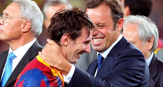 Messi+and+Sandro+Rosell.jpg
