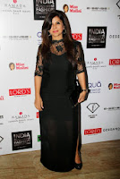 Kangna, Dabboo and Other at Unveil of Resortwear Fashion Calendar 2014 