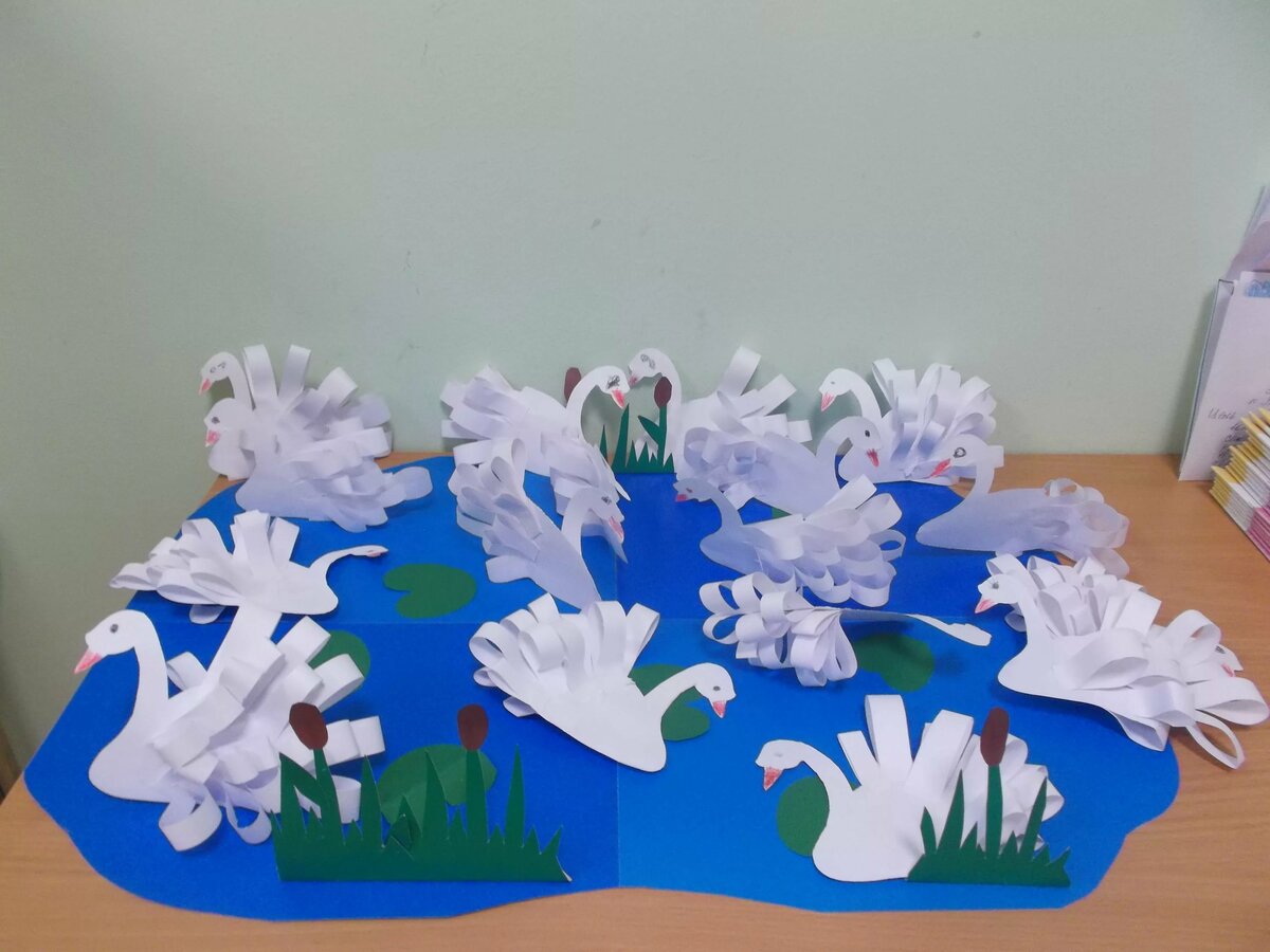 поделки в детском саду старшая. аппликация корзина с цветами. аппликация в средней группе. интересные поделки для детей. поделки с детьми подготовительной группы.