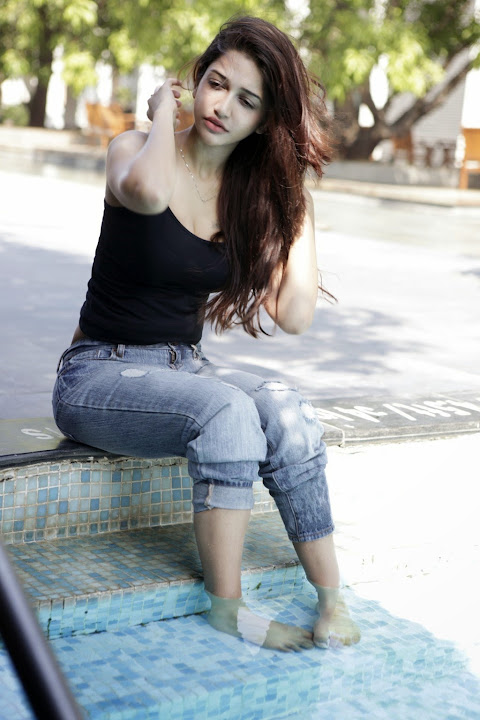 Anaika Soti sizzling photo gallery