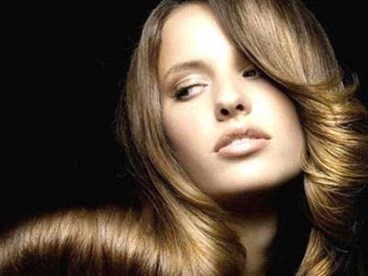 Làm sao để dẹp bỏ nỗi lo ‘rụng tóc theo mùa